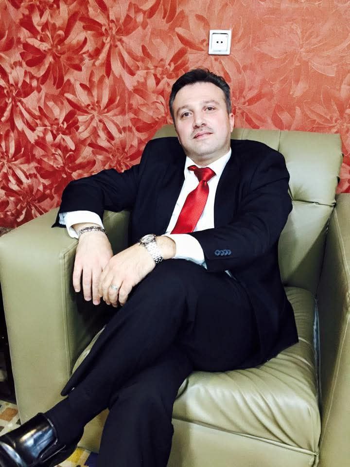 صهر العائلة السيد/ حسام زكريا (أبو أحمد)